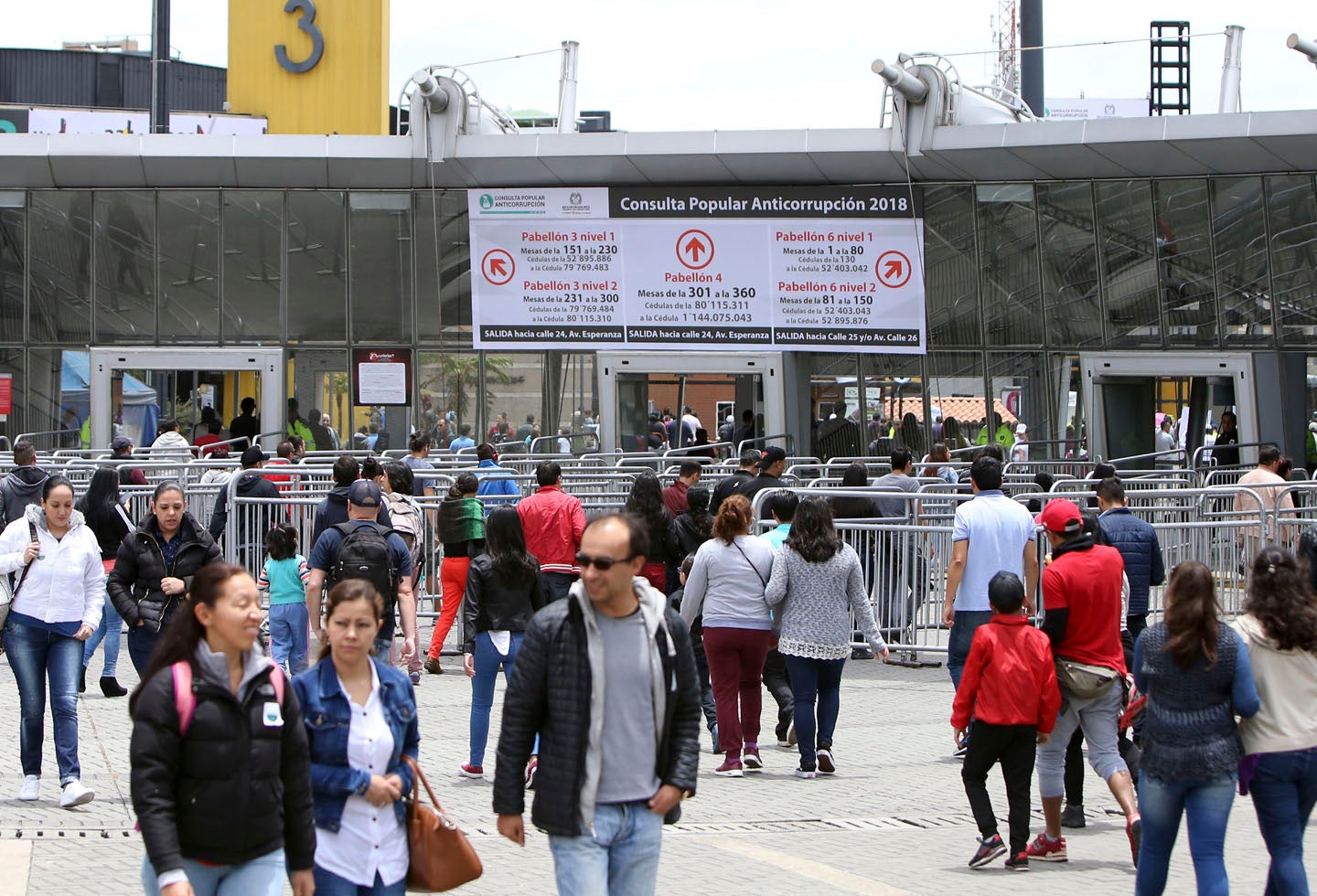 Votaciones de la consulta anticorrupción en Corferias