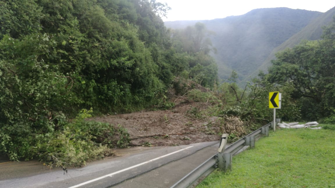 Deslizamientos y derrumbes