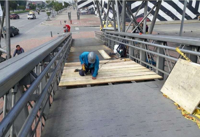 Reparación de puentes peatonales