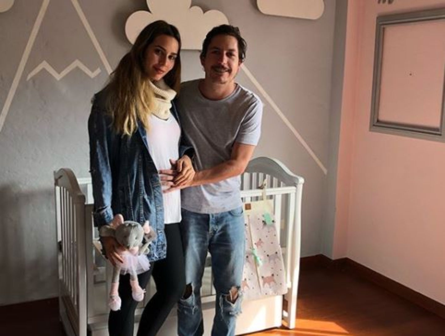 Ya nació la hija de Alejandro Riaño