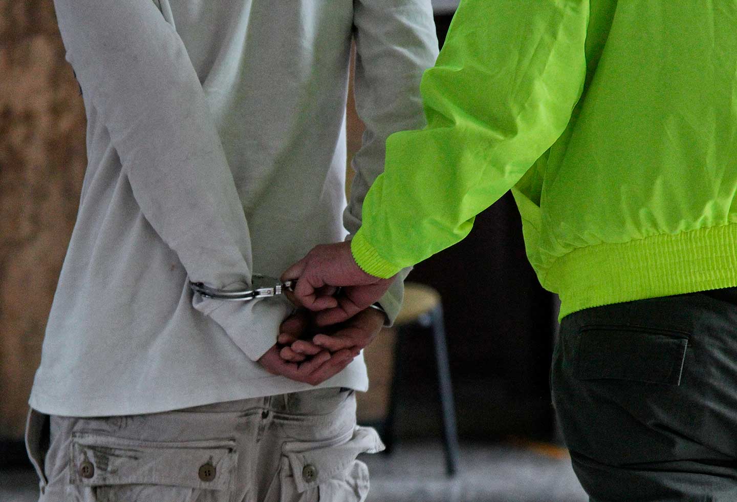 Autoridades detienen a delincuentes reincidentes.