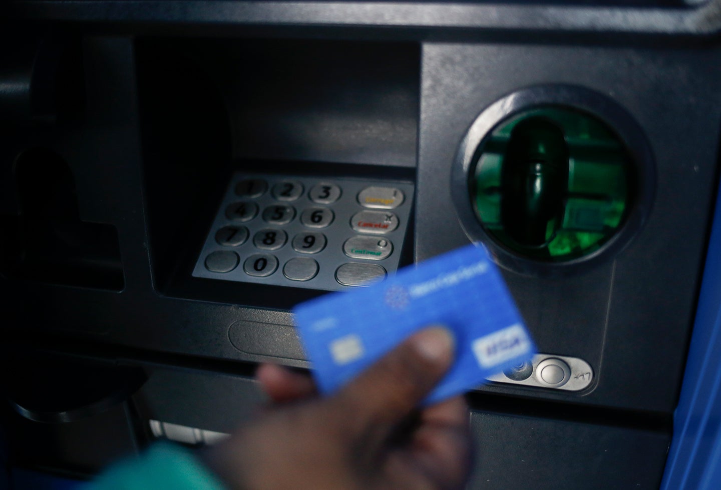 Bancos que permiten retirar sin tarjeta: evite clonación y robos