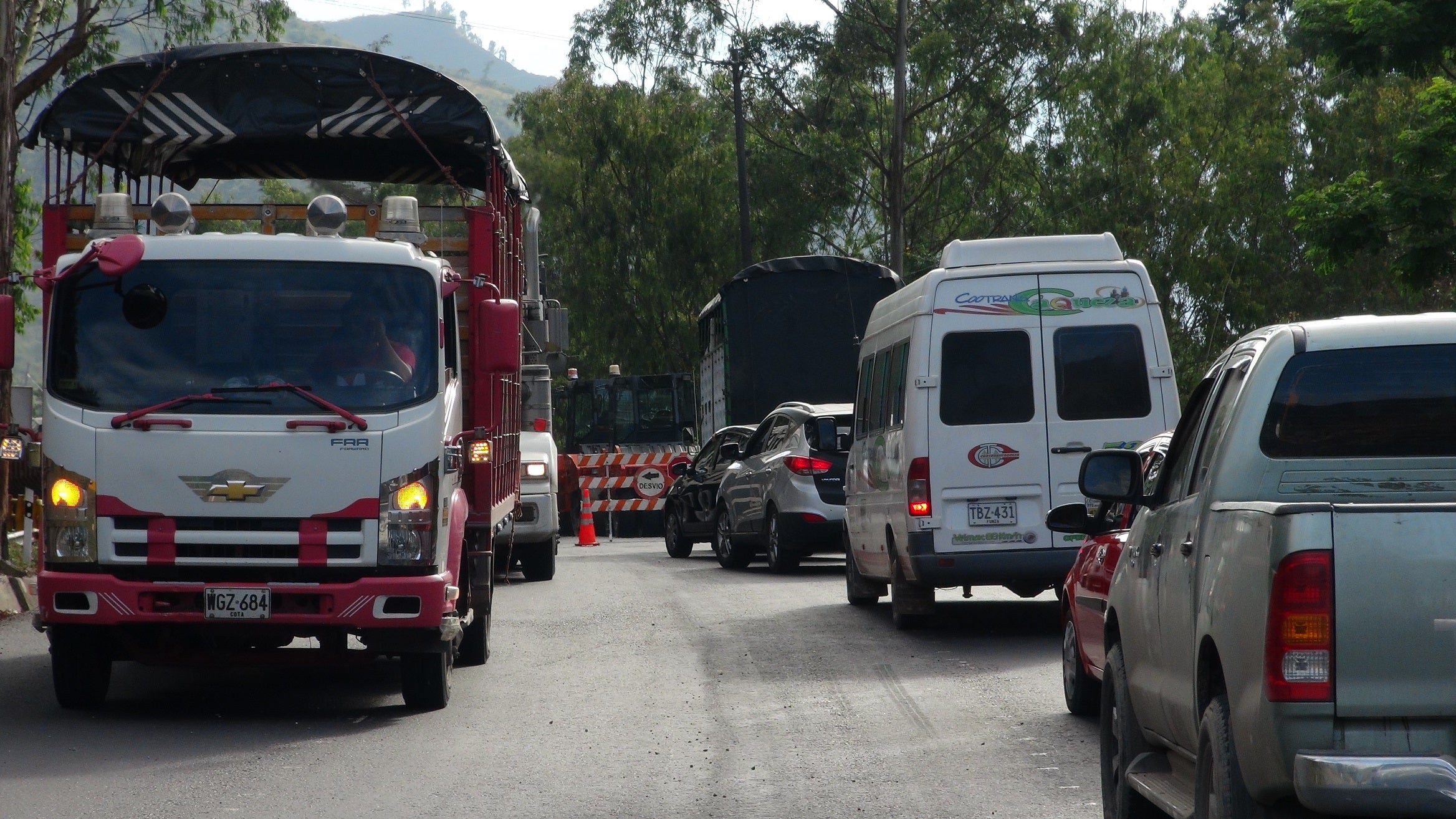 Transito congestionado Vía al Llano