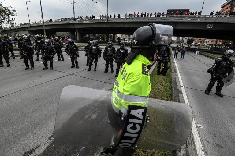 Policía durante las marchas en Bogotá