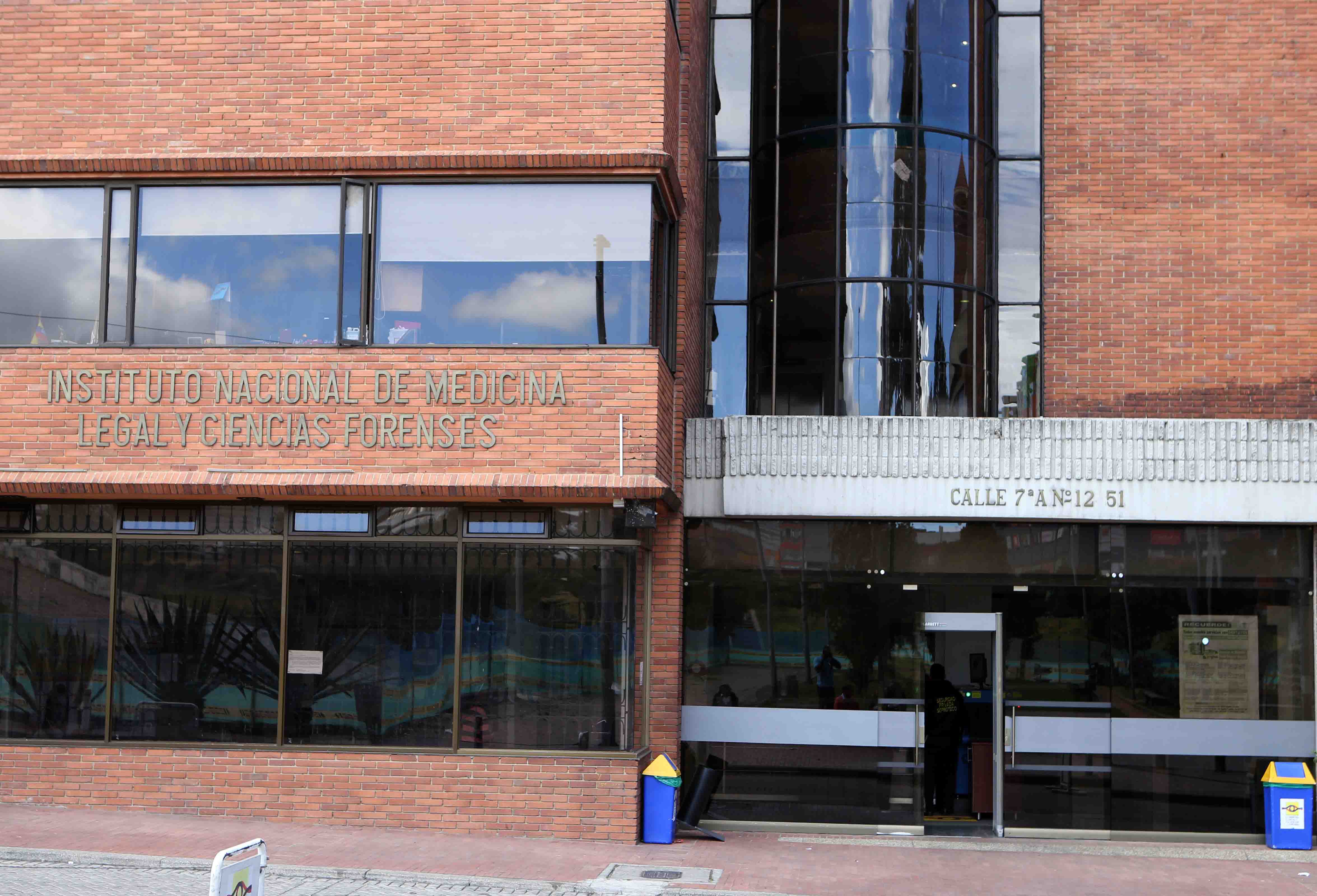 MEDICINA LEGAL DE BOGOTA FACHADA