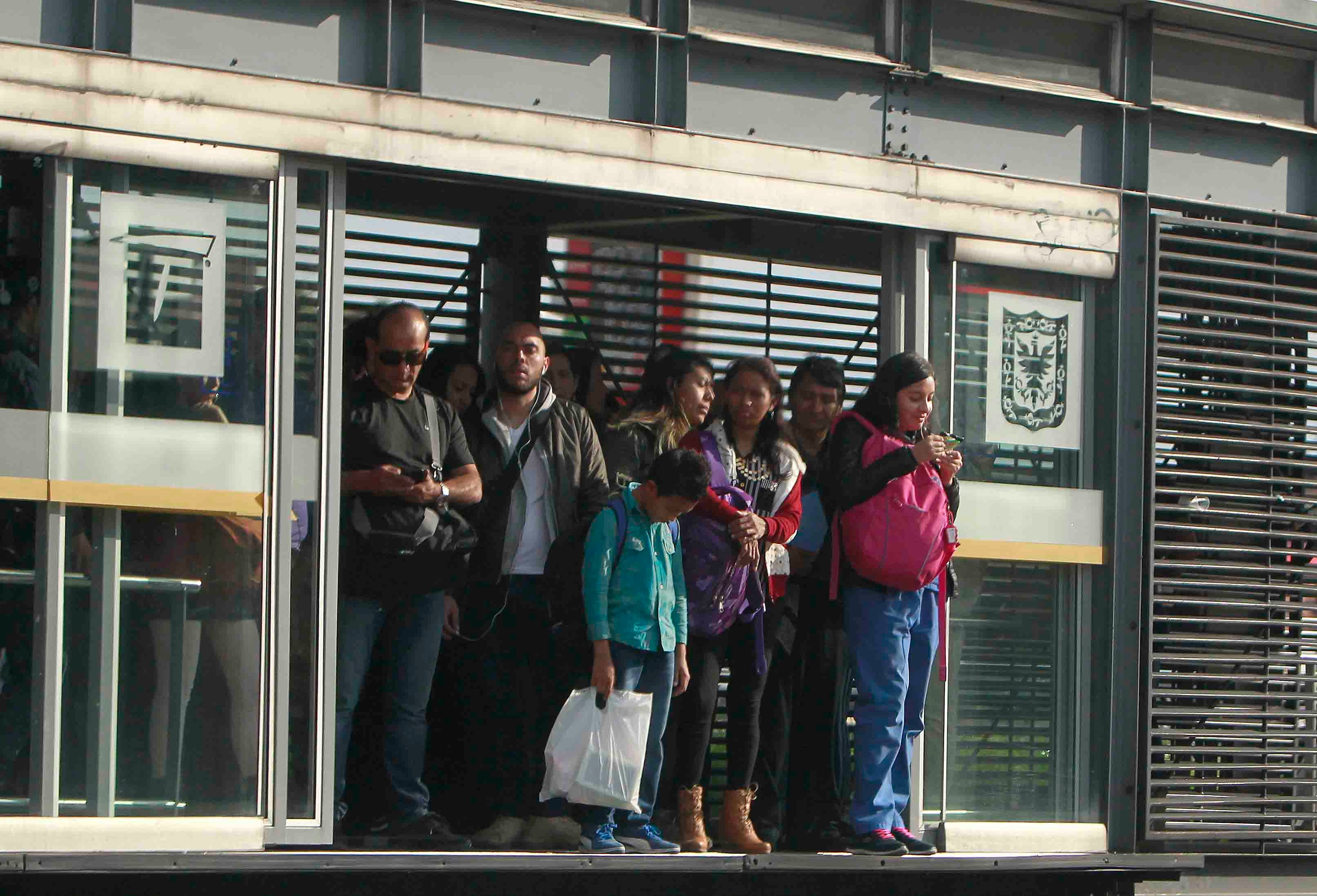 TRANSMILENIO PORTALES PASAJEROS