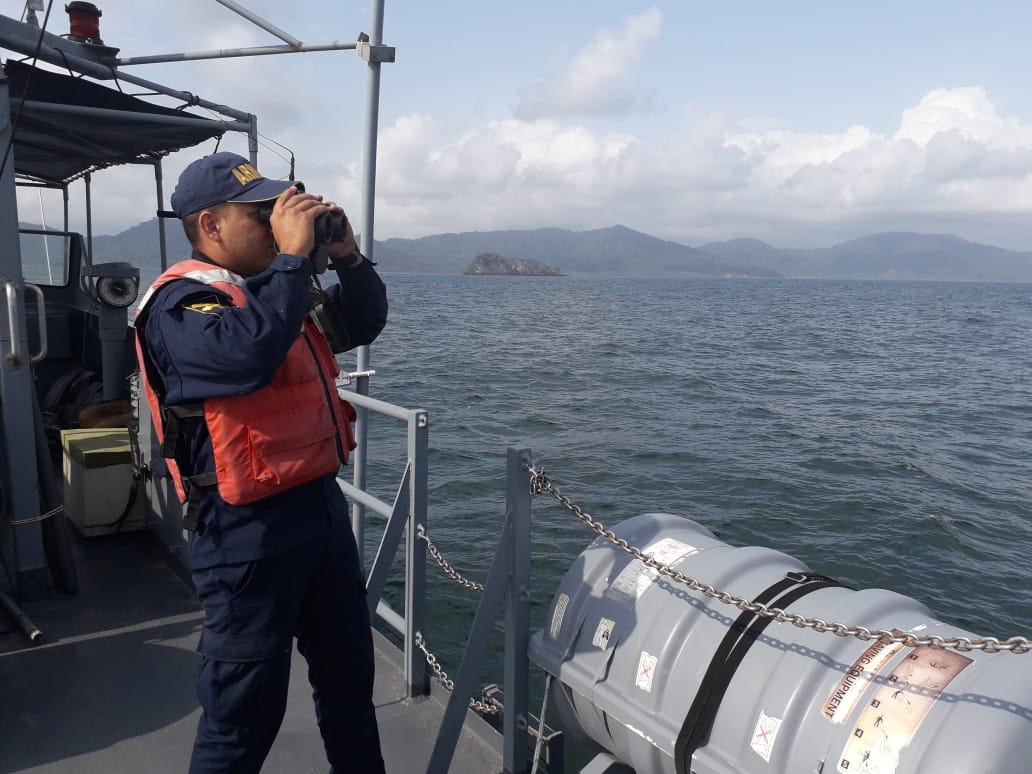 La Armada avistó otros 5 cuerpos sin vida en el Golfo de Urabá, donde naufragó una lancha con 32 migrantes africanos