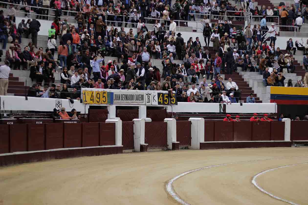 Primera corrida de la temporada en la Santamaría