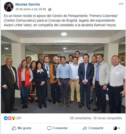 Nicolás Gaviria en medio de su campaña al Concejo de Bogotá