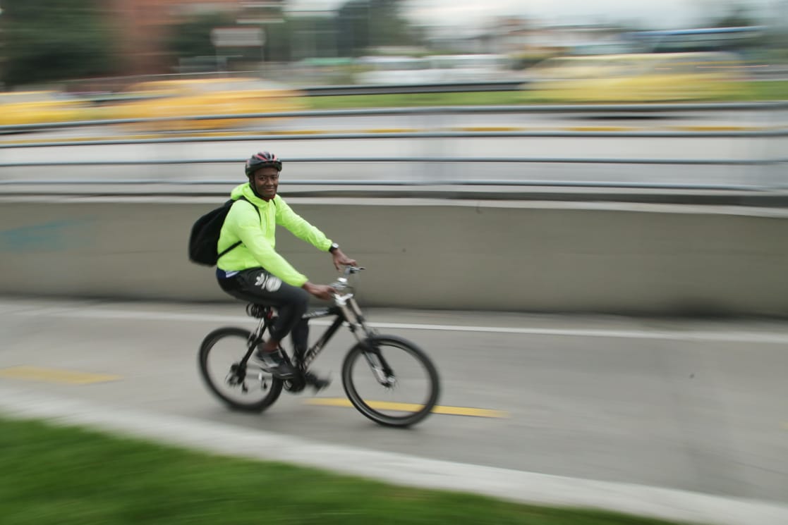 Taxis y ciclistas, en el día sin carro y sin moto en Bogotá