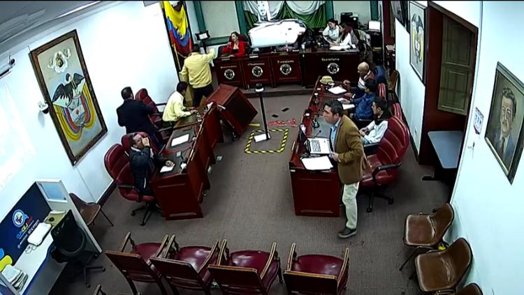 Concejal de Chocontá habría agredido a dos mujeres colegas en el recinto