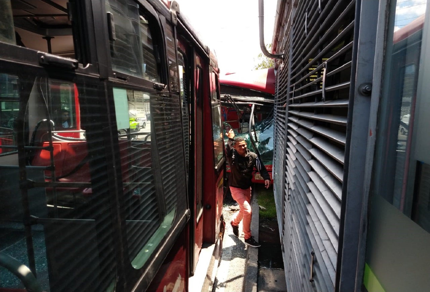 Accidente de Transmilenios en Pepe Sierra, Bogotá