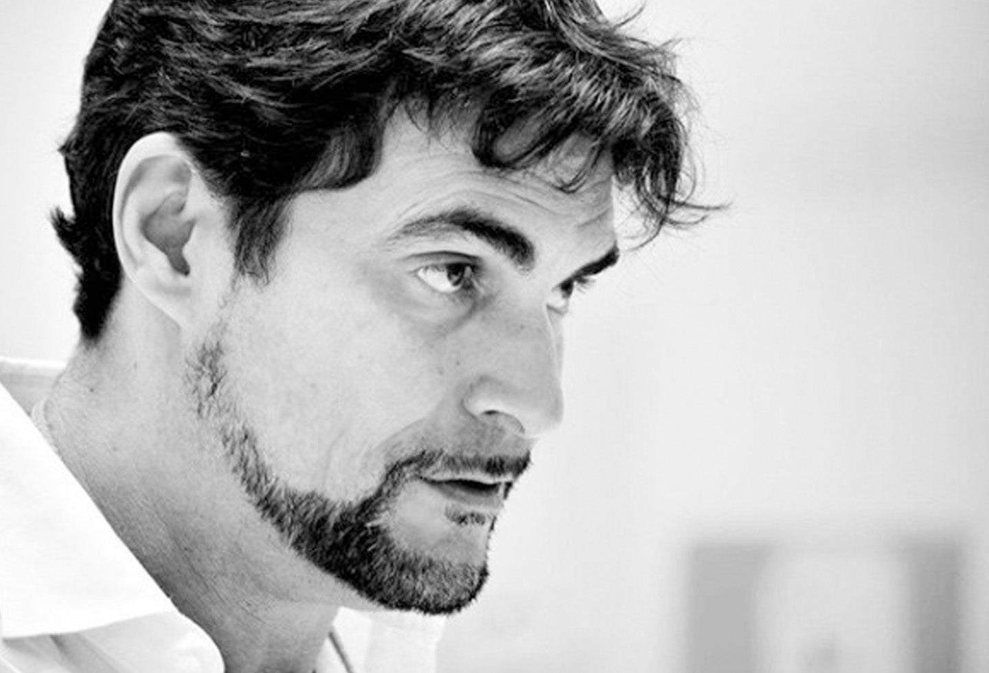 El presentador relató una rara situación que vivió en su apartamento en horas de la noche.