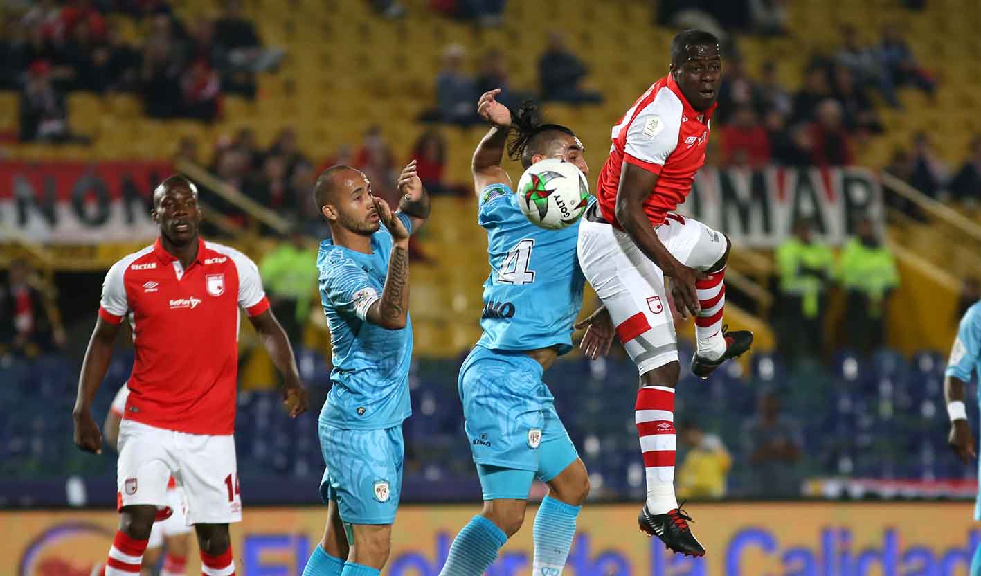 Leider Preciado hizo la veces de técnico en el partido de Santa Fe ante Jaguares.