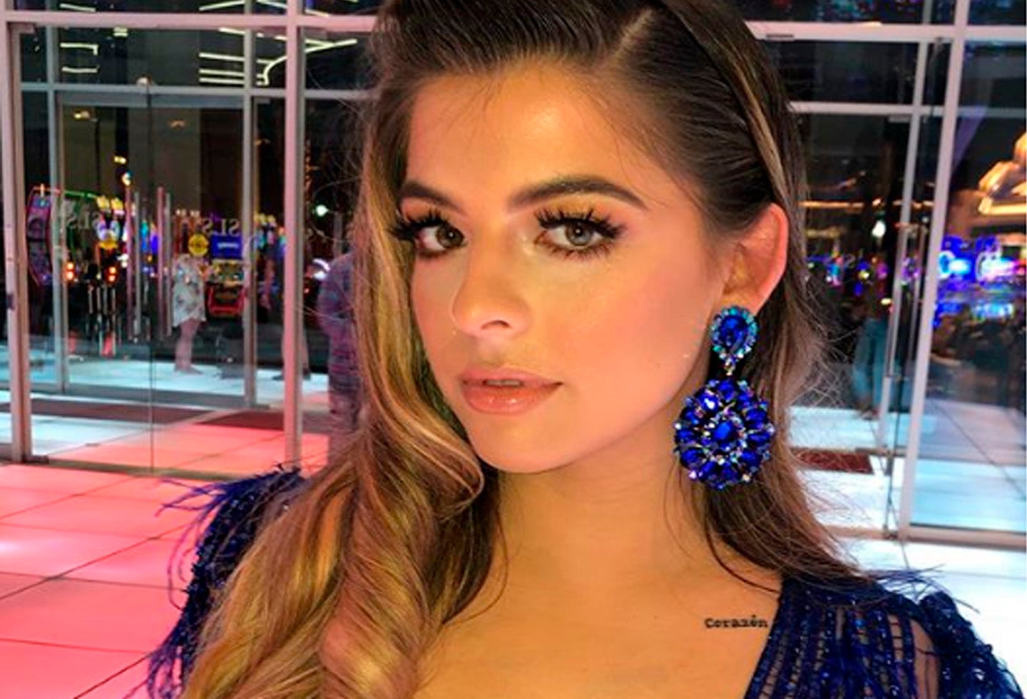 La youtuber fue criticada por asistir, aparentemente, sin ropa interior a los premios Latin Billboard Music Awards.