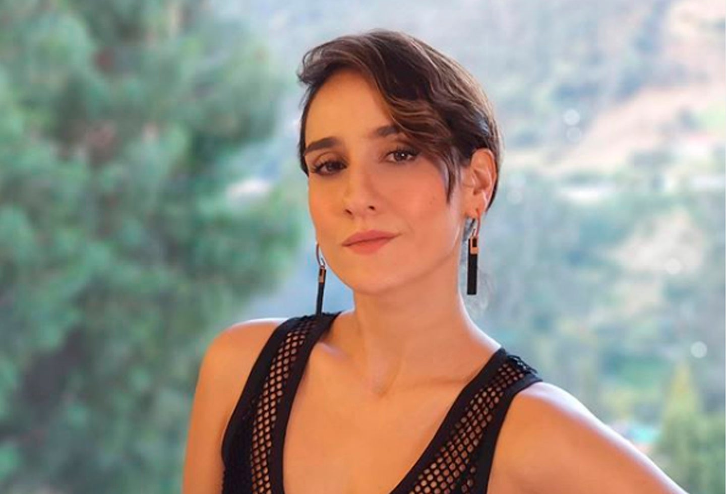 La famosa actriz se robó los aplausos de sus seguidores por una sensual imagen en lencería.