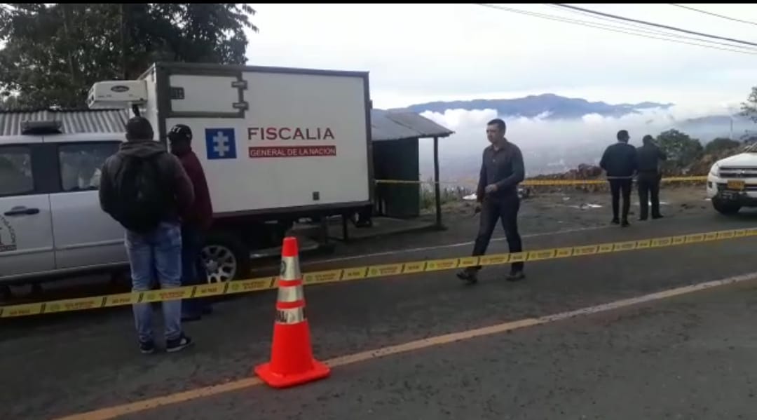 Camión del CTI de la Fiscalía