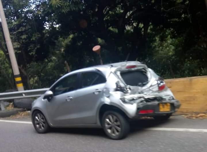Accidente vía Bogotá Girardot