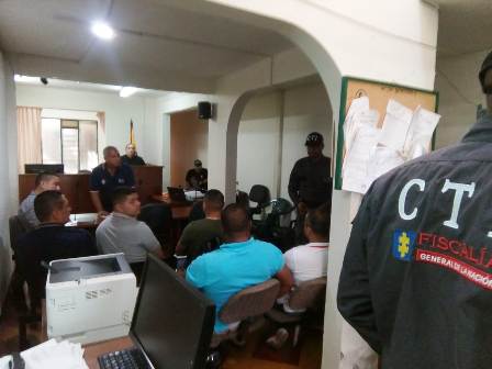 Un juez envió a la cárcel a ocho policías sindicados de asesinato de un hombre en Ansermanuevo