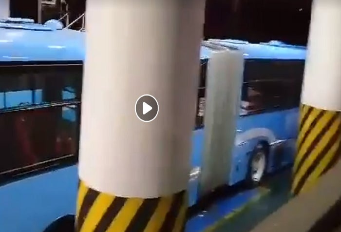 Buses usados en patios del terminal de Usme