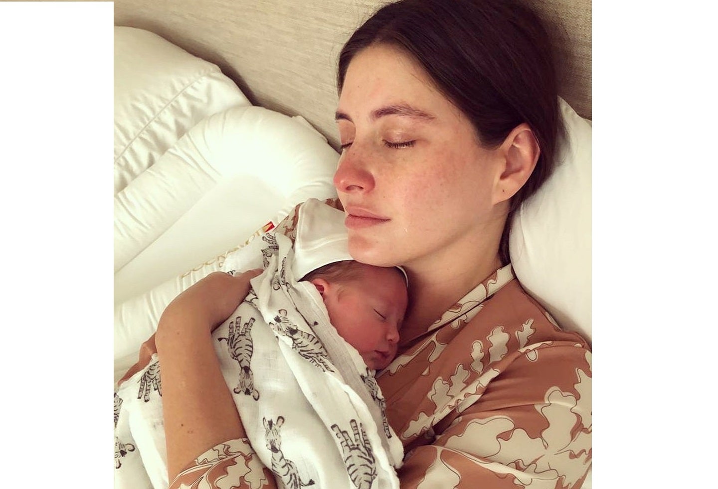 Tatiana Vargas con su bebé