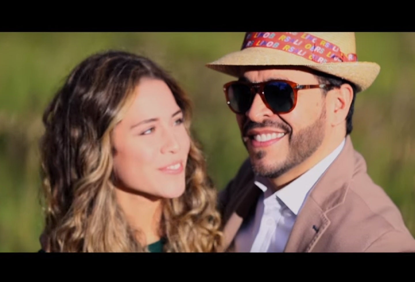 Abelardo de la Espriella cantando Che Sará