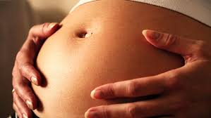 Menor de 15 años fue embarazada por su padre en Medellín