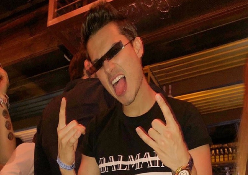 En una fiesta con Jorge Celedón e Iván Calderón cantó y pese a la pena que sintió acabó saltando a la fama.