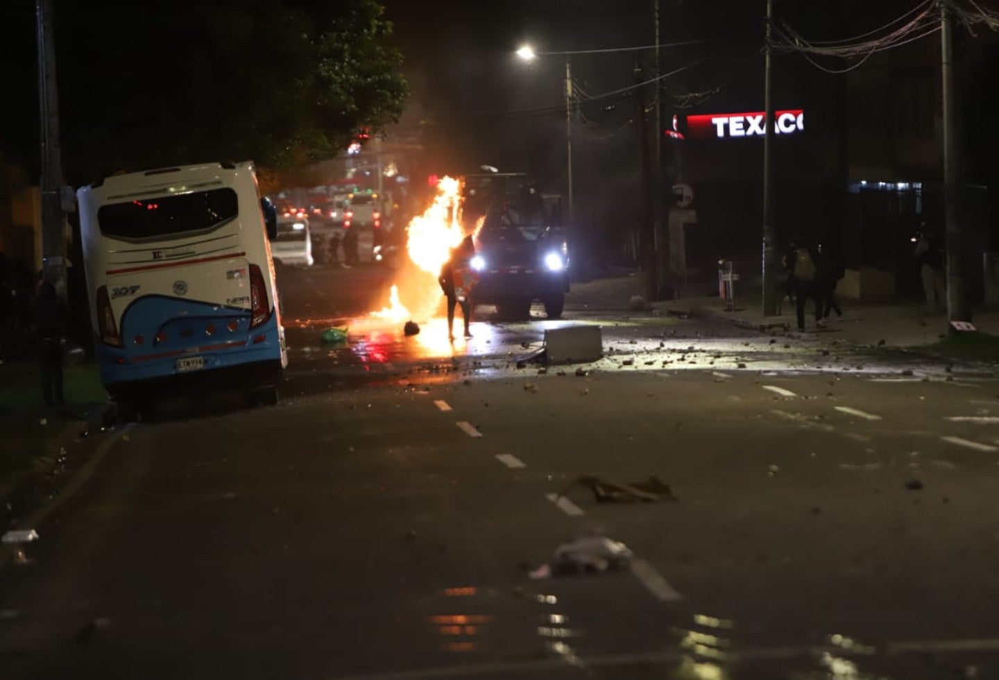 Disturbios por protestas de estudiantes en Halloween