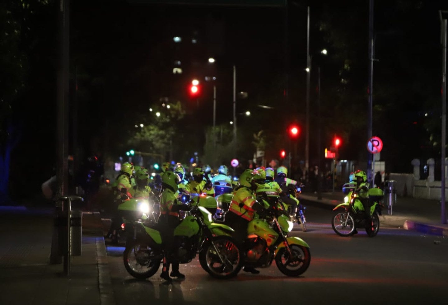 ¿Qué pasa si no cumple con el toque de queda?