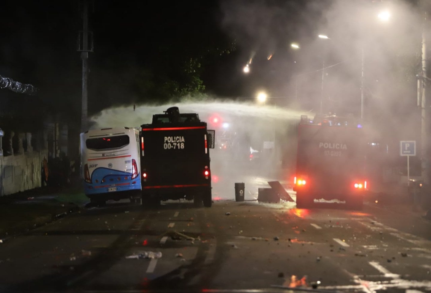 Disturbios por protestas de estudiantes en Halloween