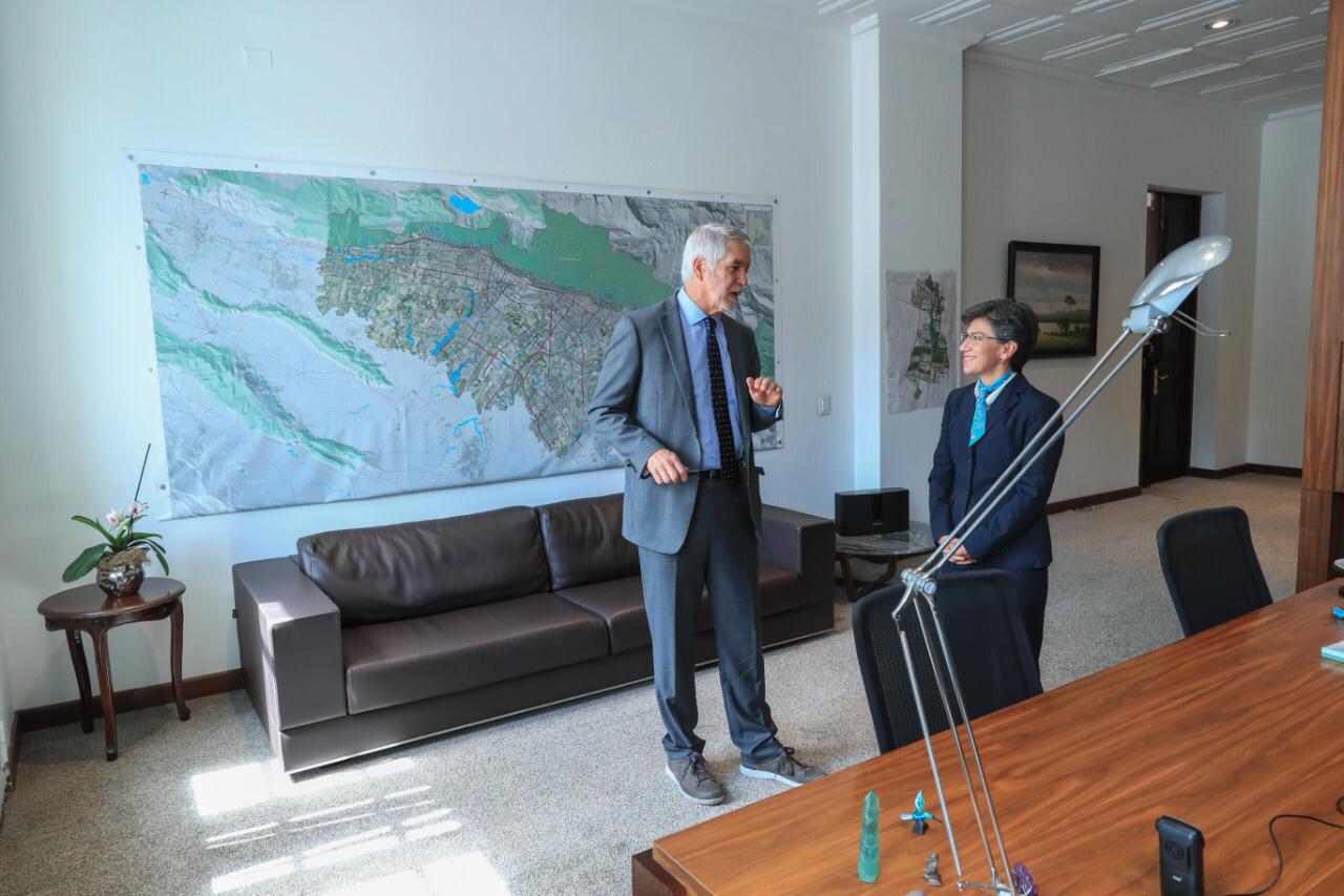 Claudia López y Enrique Peñalosa conversaron por tres horas, después de elecciones.