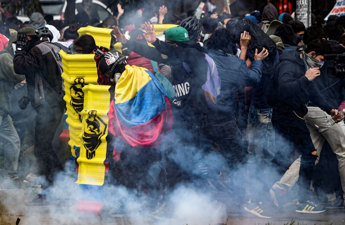 Protestas durante las marchas del 21 de noviembre en Colombia