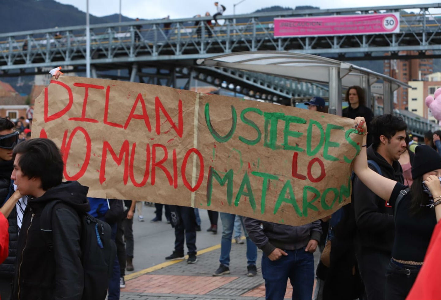 Paro nacional - Bloqueos en la Calle frente a la Universidad Nacional