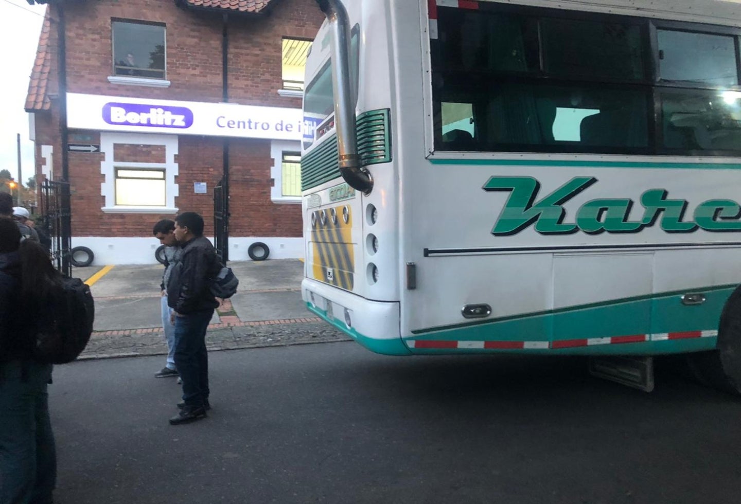 Bus escolar mató a ciclista