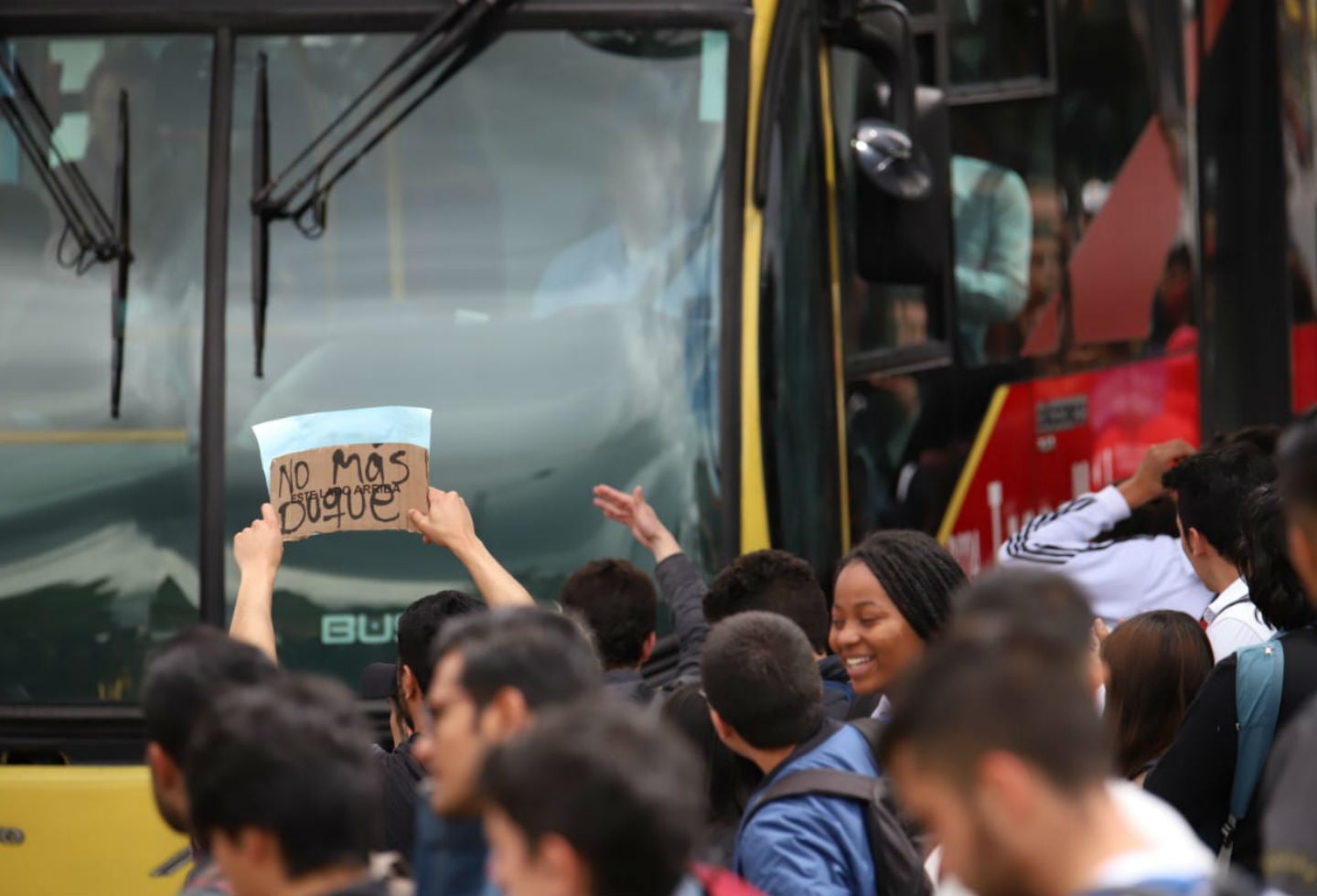 Paro nacional - Bloqueos en la Calle frente a la Universidad Nacional