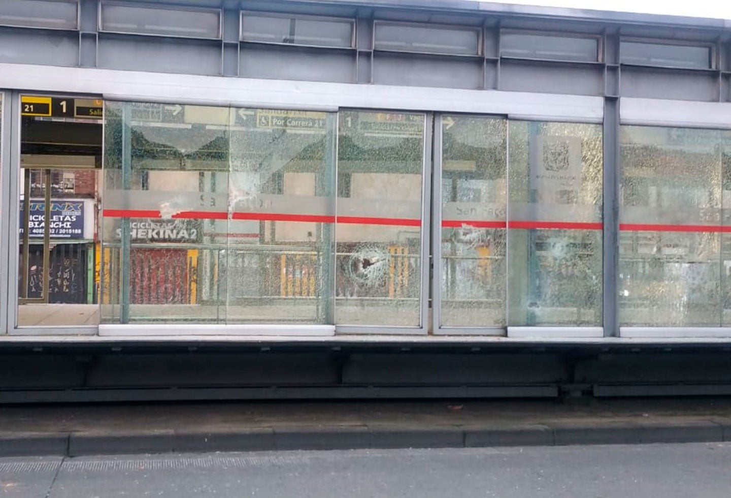 Daños en estación Transmilenio
