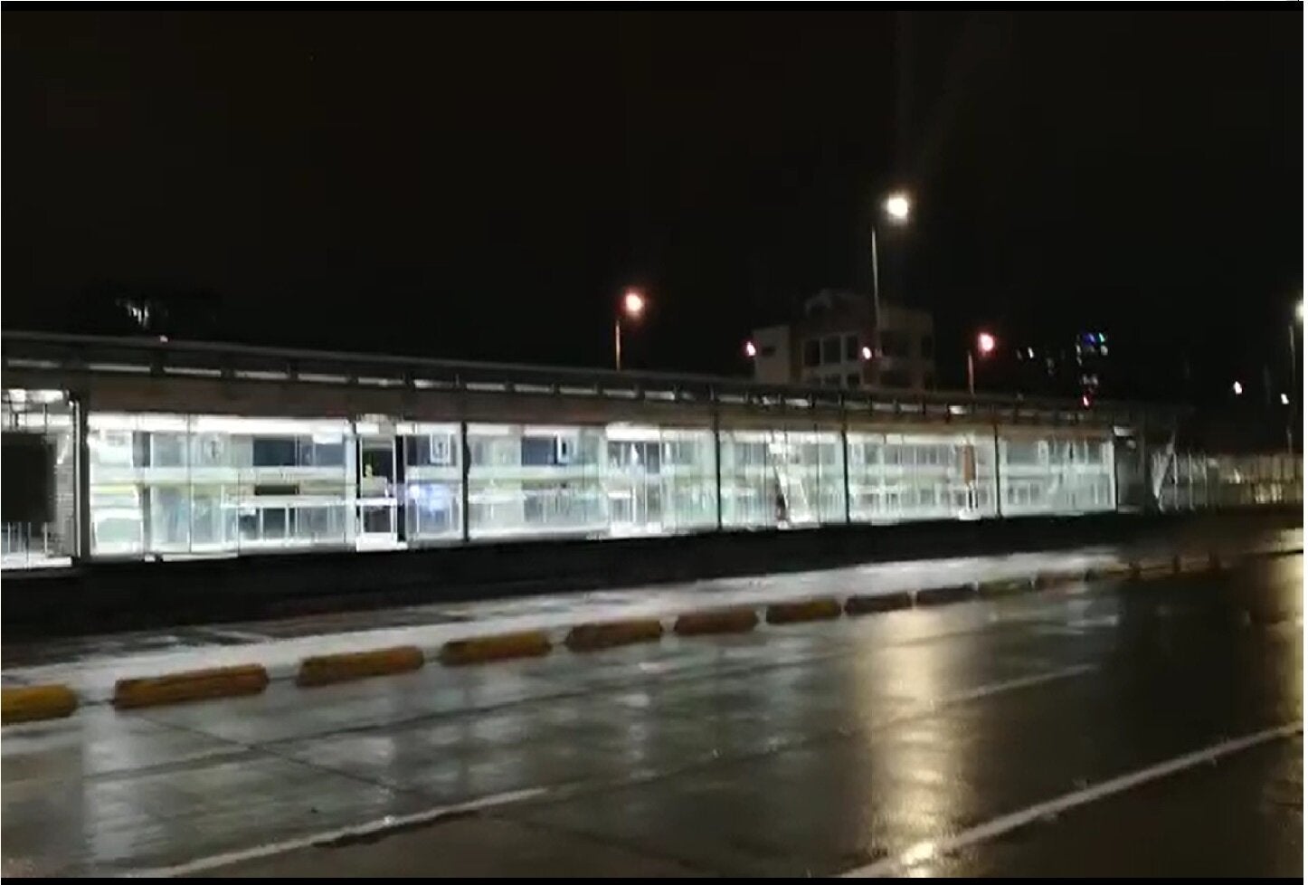 Intenta incendiar la estación de Ciudad Universitaria