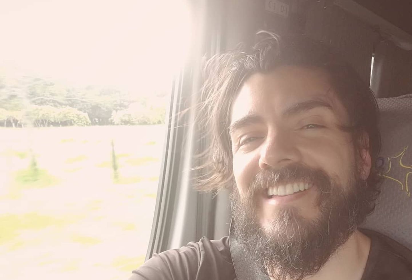 Ese fracaso sentimental que sufrió Jimmy Vásquez lo llevó inclusive a pensar en suicidarse para acabar con ese sufrimiento que padecía.