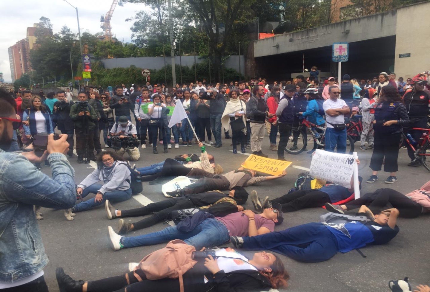 Plantón por Dylan Cruz