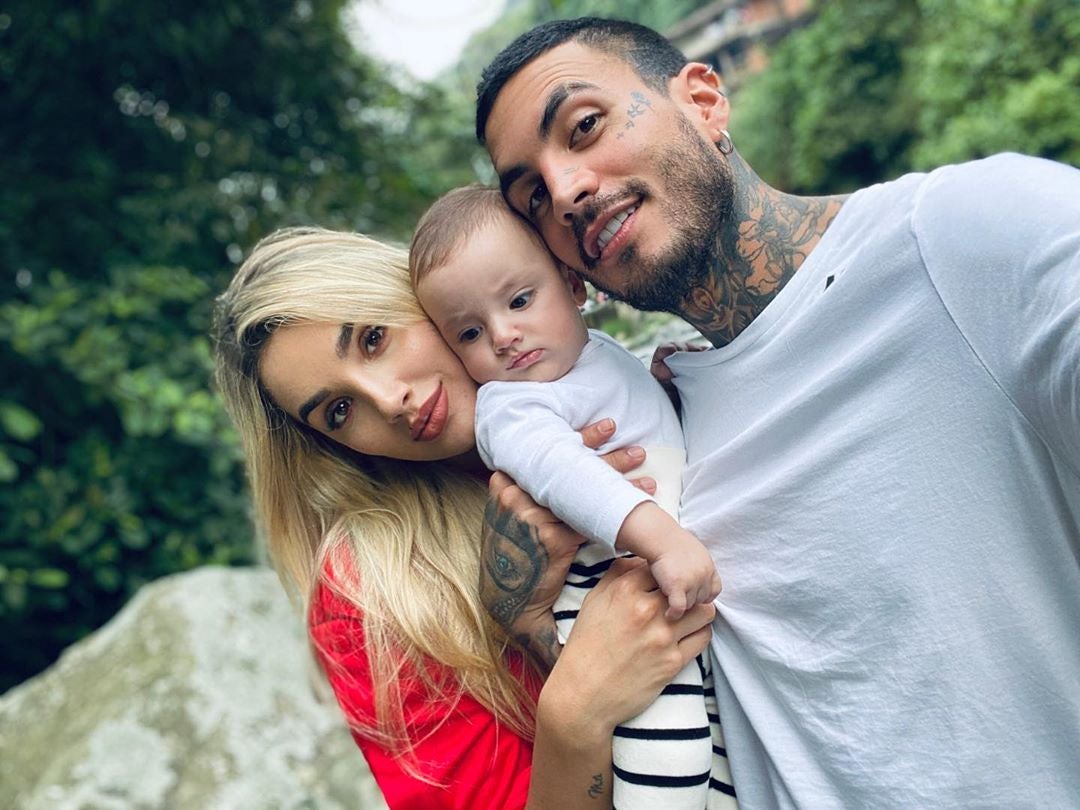 Melina Ramirez, Mateo Carvajal y su hijo Salvador.