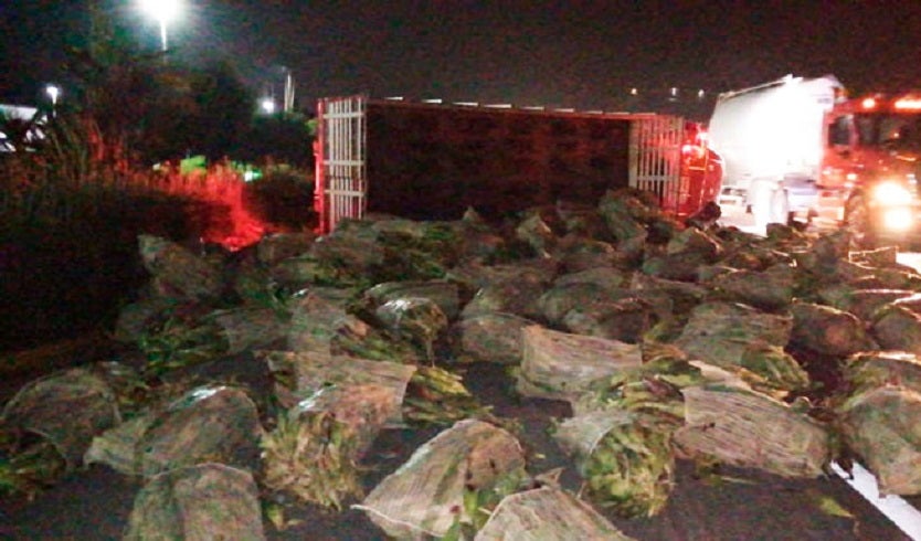 Camión se volcó en Madrid, Cundinamarca