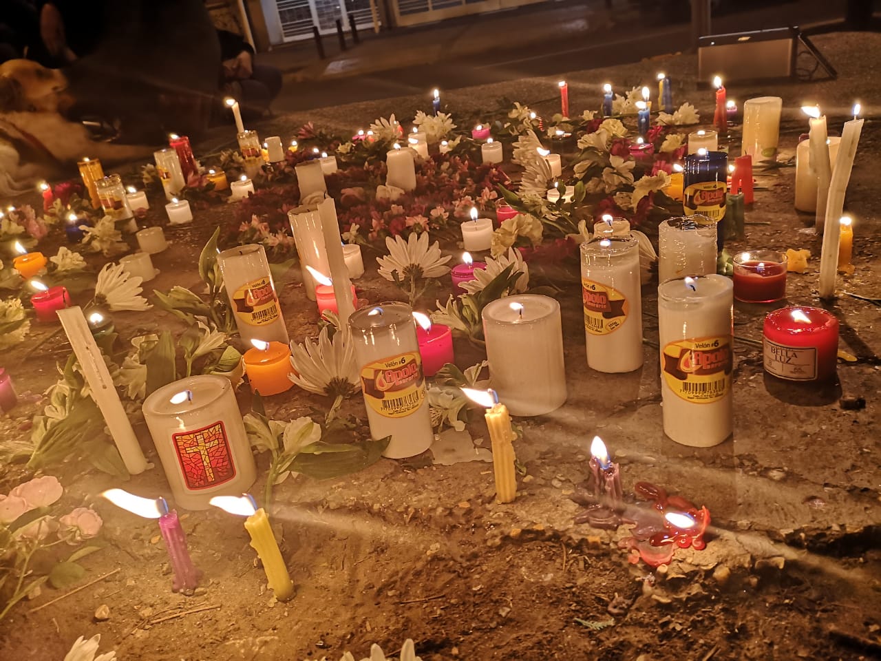 En el Parkway se rindió homenaje a la pareja de esposos que fueron asesinados en Santa Marta.
