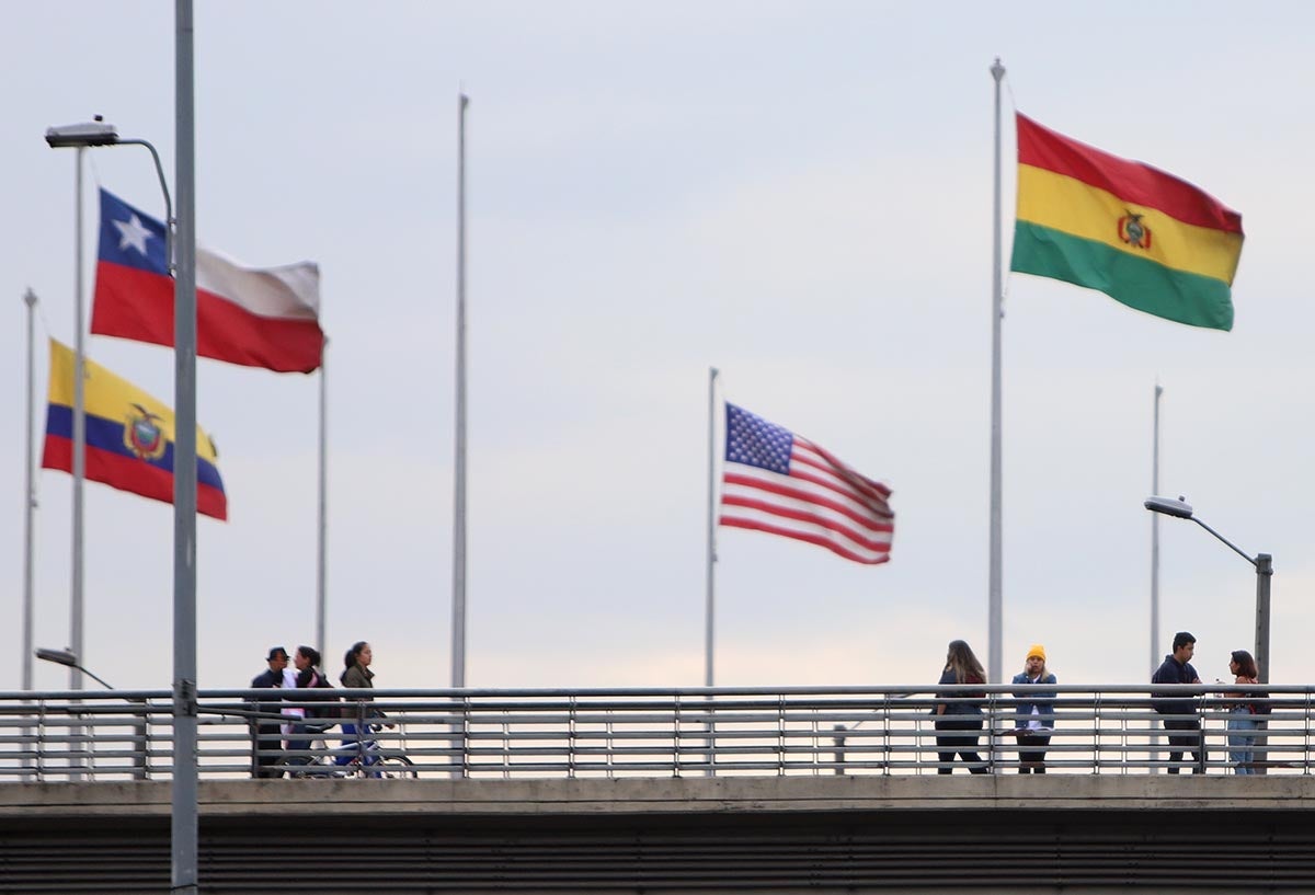 Impactantes imagenes de encapuchados y vandalismo en paro nacional / 21 de enero
