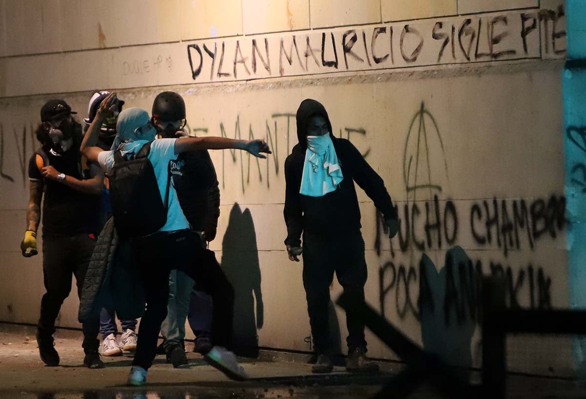 Impactantes imagenes de encapuchados y vandalismo en paro nacional / 21 de enero