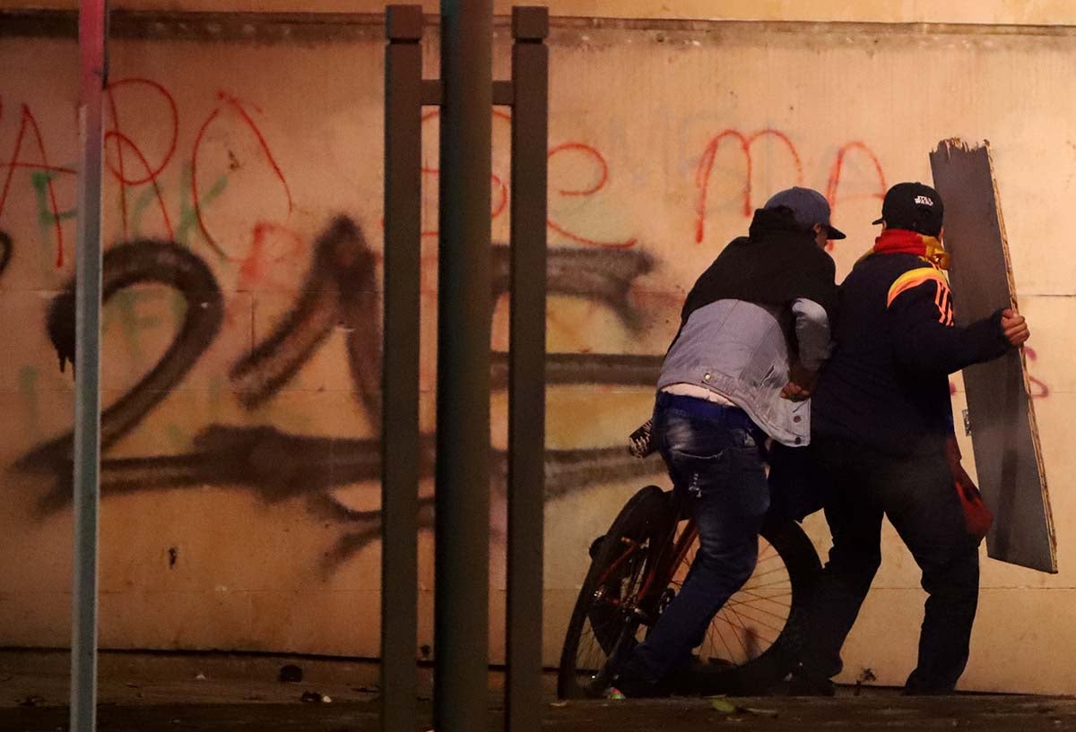 Impactantes imagenes de encapuchados y vandalismo en paro nacional / 21 de enero