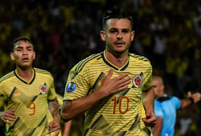 Nicolás Benedetti celebra gol con selección Colombia sub 23