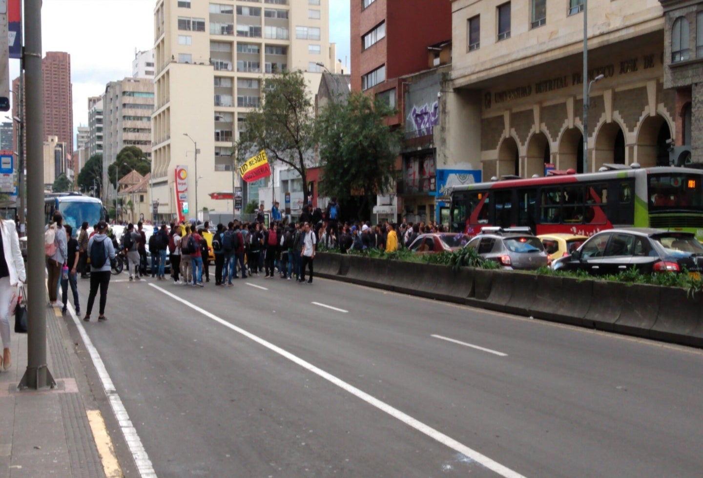 Protestas en la Séptima de estudiantes de la U. Distrital