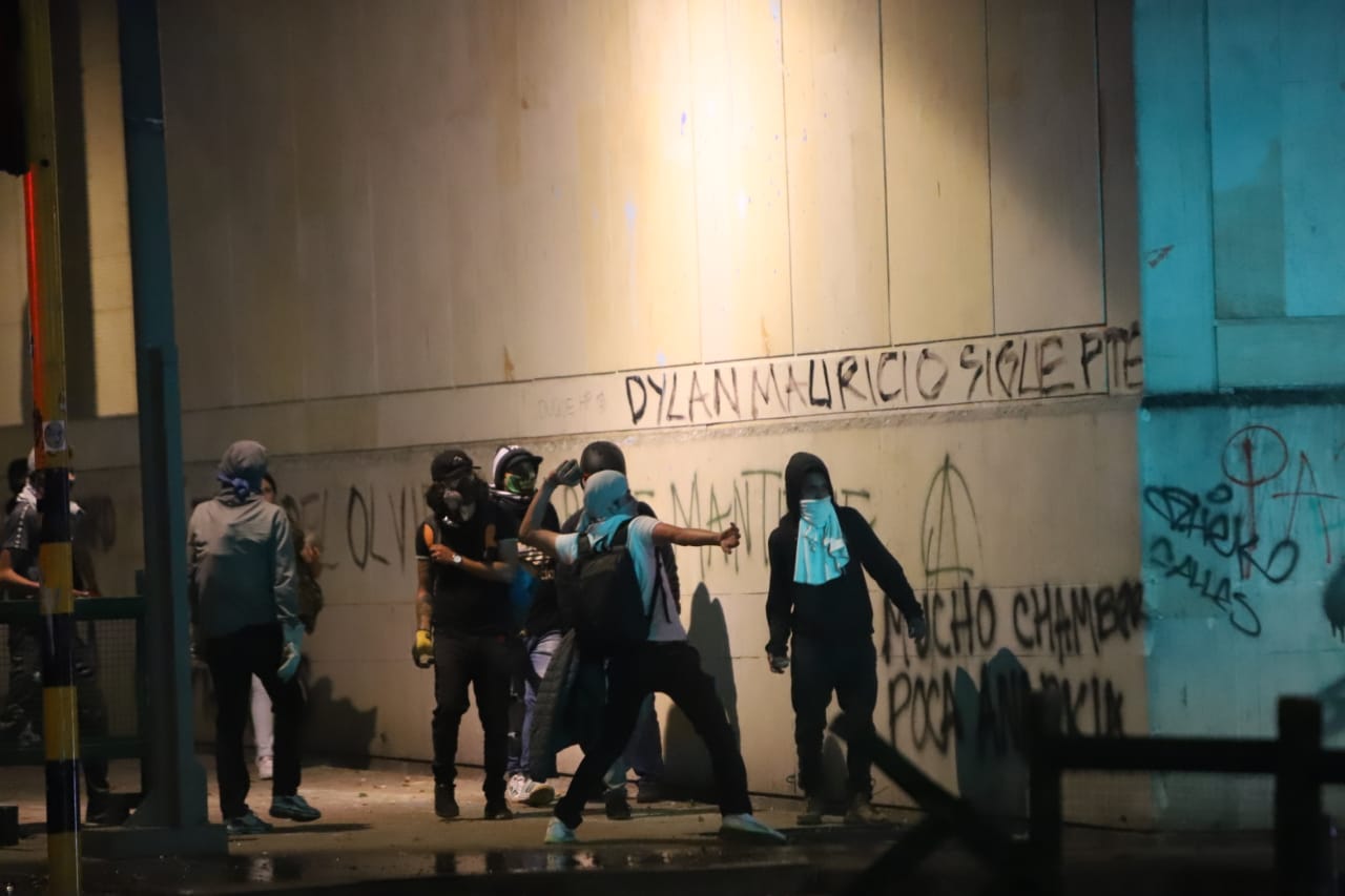 Enfrentamientos en la Plaza de Bolívar