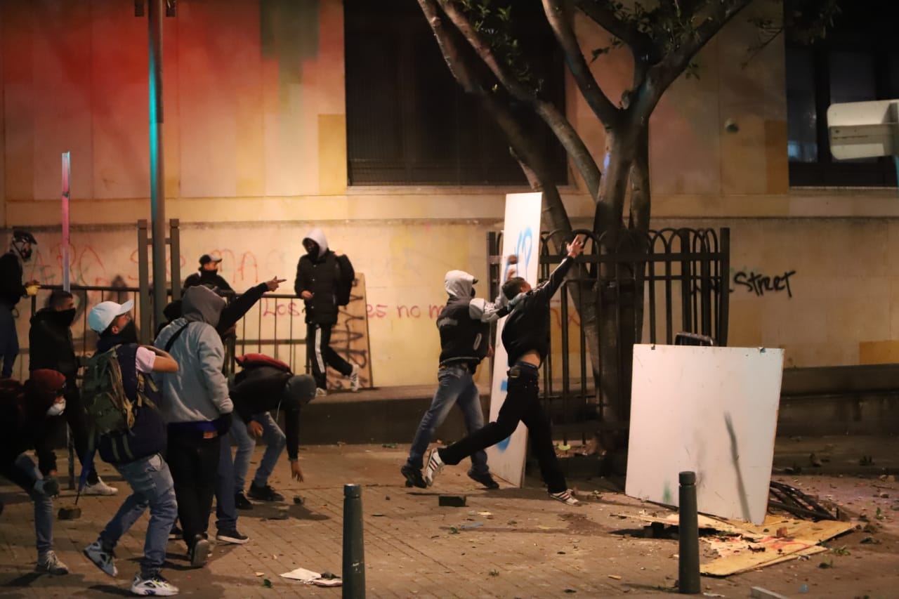 Enfrentamientos en la Plaza de Bolívar